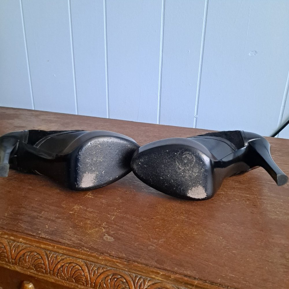 Gucci Leather and Pony Hair Booties Shoes - Picture 11 of 11